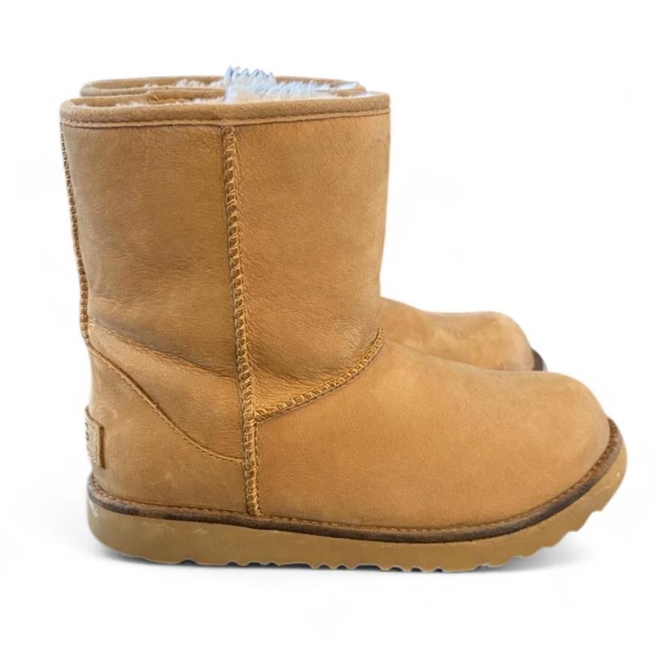 Womens Waterproof Ugg Classic Boots Sz 5